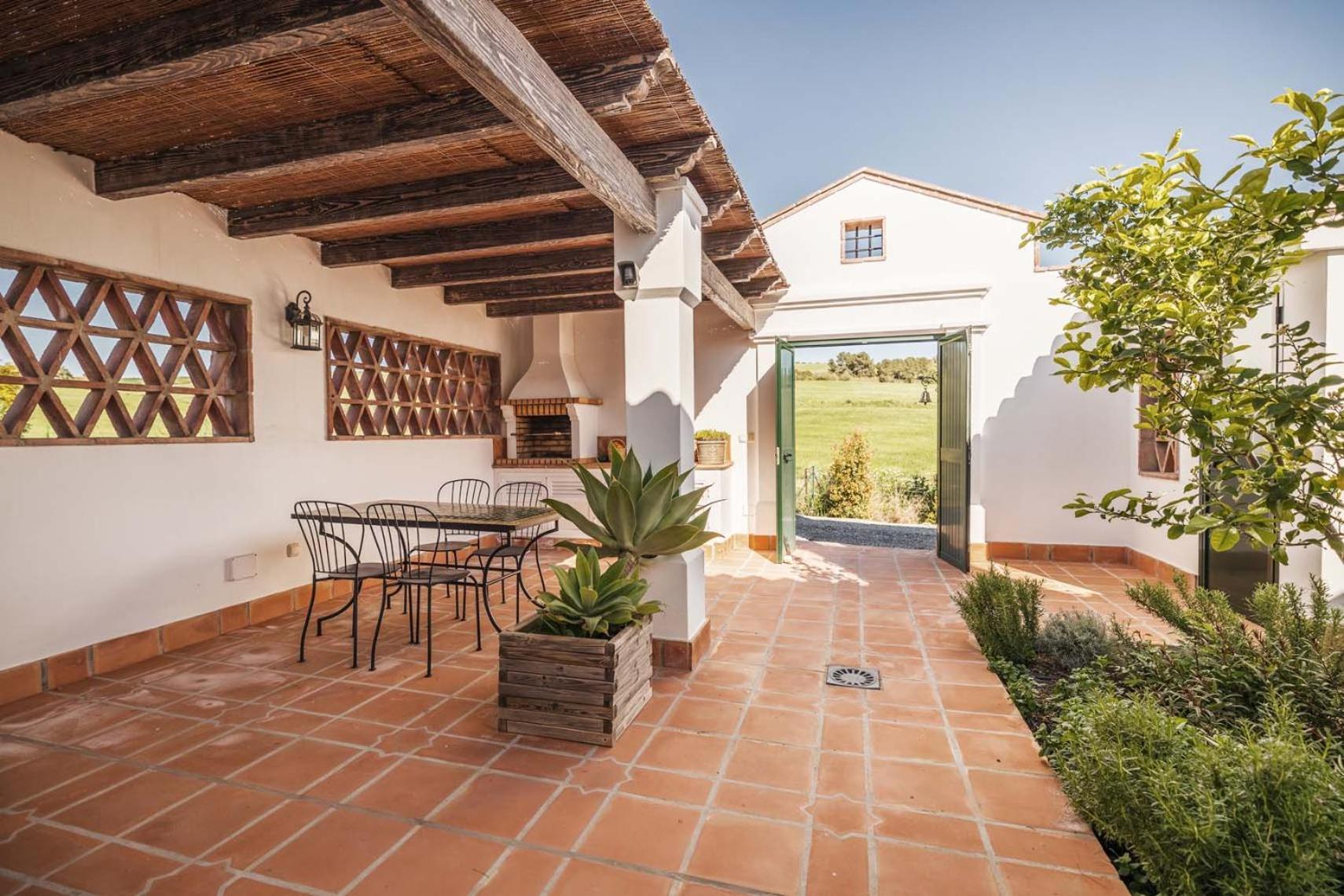 Rosas Cantares: Casa Maurus. Pizarra Exterior foto